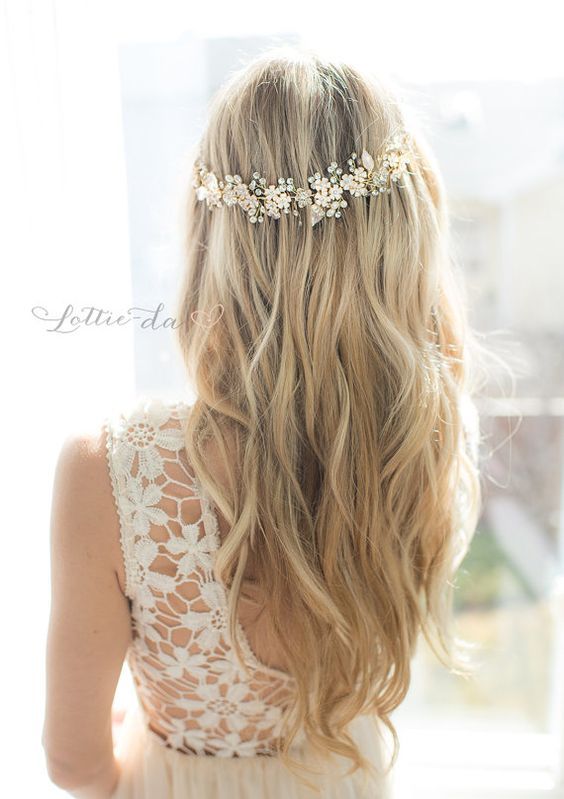 9 kiểu tóc cô dâu đẹp giúp nàng rạng rỡ trong lễ cưới