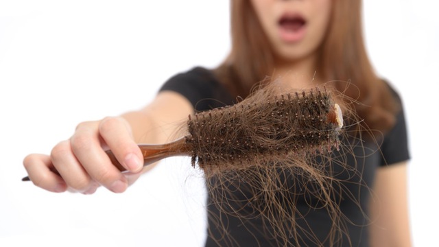 Triệu chứng nguyên nhân và cách điều trị rụng tóc sau sinh hiệu quả