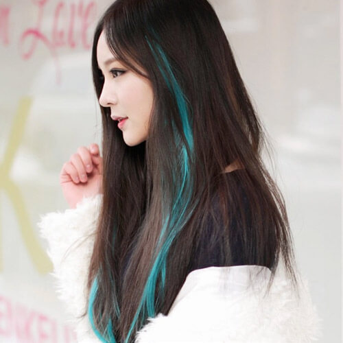 Với tóc light xanh rêu, bạn sẽ trông như một nàng tiên xanh đầy mê hoặc. Hãy chiêm ngưỡng hình ảnh để cảm nhận hết màu sắc tuyệt đẹp của tóc.