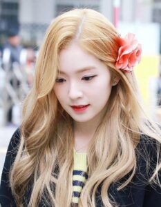 Nhuộm Tóc Màu Nâu Vàng Sáng 3