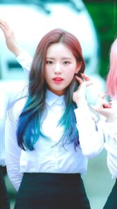 Kiểu Tóc Xoăn Lơi 8