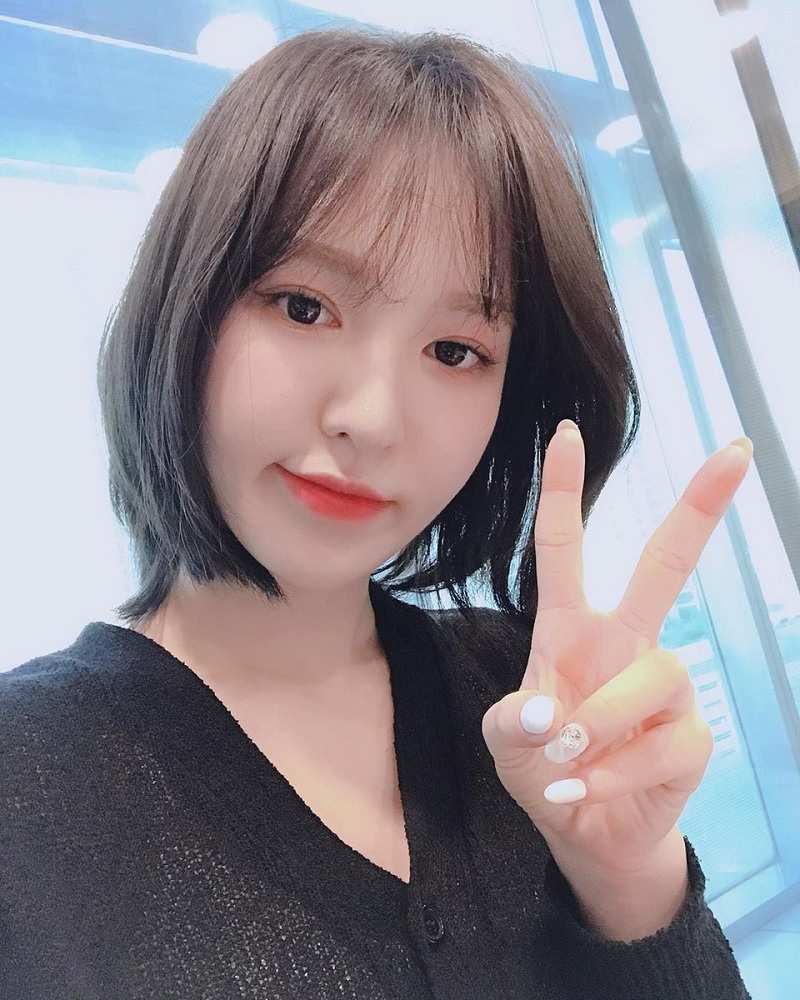 Tóc ngang vai tỉa layer mái thưa 
