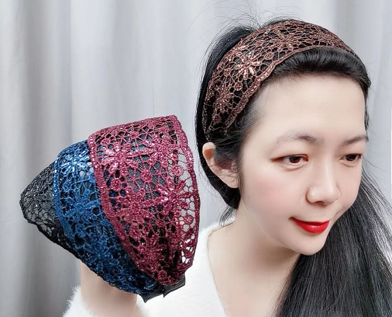 Sử dụng phụ kiện che tóc bạc 