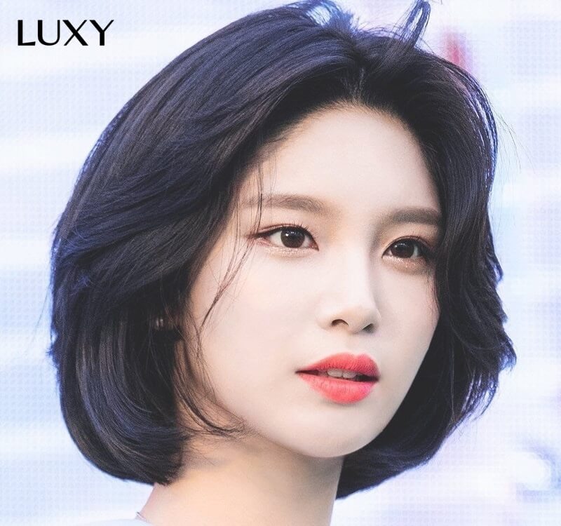 Tóc ngắn uốn cụp cho khuôn mặt dài và gầy