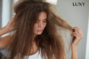 Cách gỡ rối tóc giả